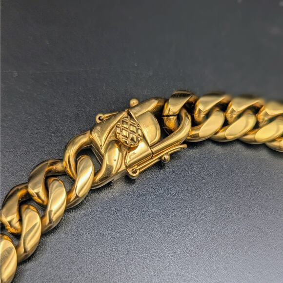 Golden Sun Goddess 9-Piece Collection | Cara Necklace, Brooch, Rings & More - Picture 8 of 9